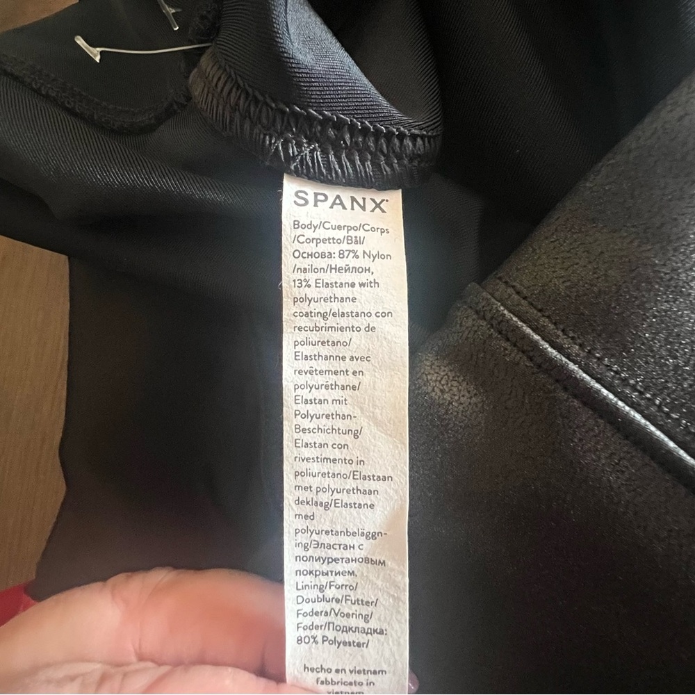 SPANX Faux Leather Leggings Black Plus Size 2X - Picture 6 of 9